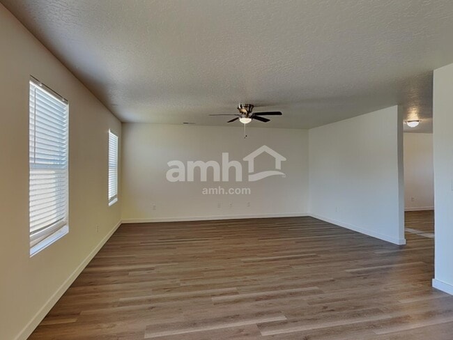 Building Photo - 2543 N Greenville Ave