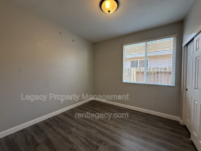 Building Photo - 3108 Tintorera Way
