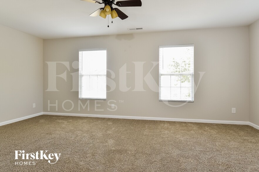 Building Photo - 279 Kendall Farms Ct