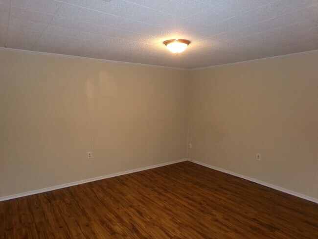 Building Photo - 1132 Ponderosa Dr