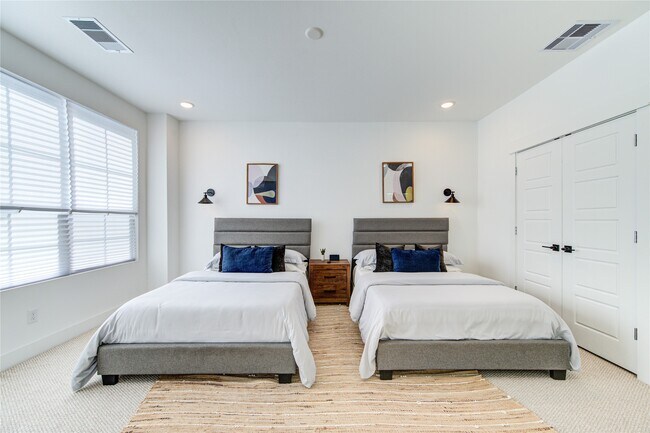 Building Photo - 2906 Stevens St