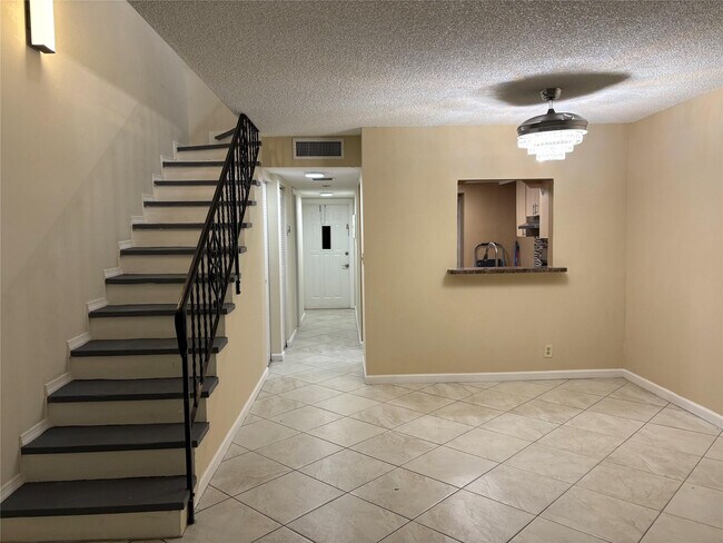 Building Photo - 2831 Pierce St