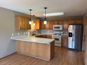 Building Photo - 308 15th St NE