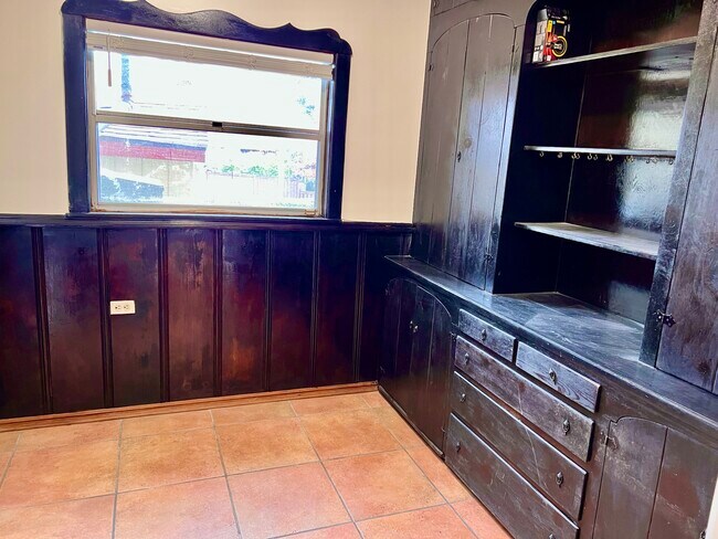 Building Photo - 4096 Ibis St