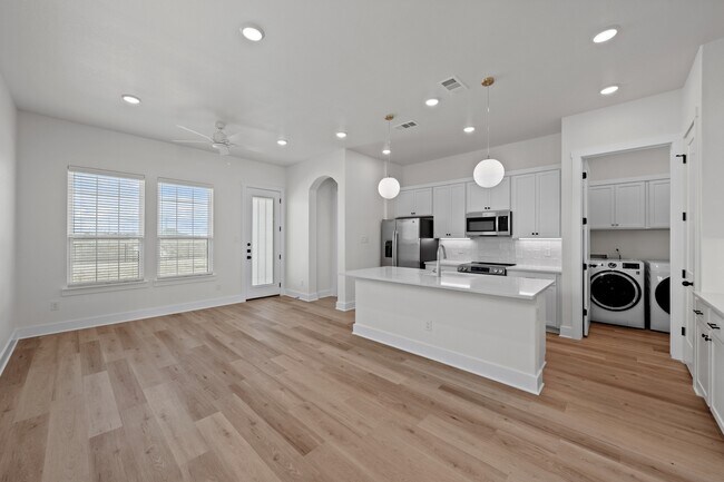 Building Photo - 6712 Abode Ave