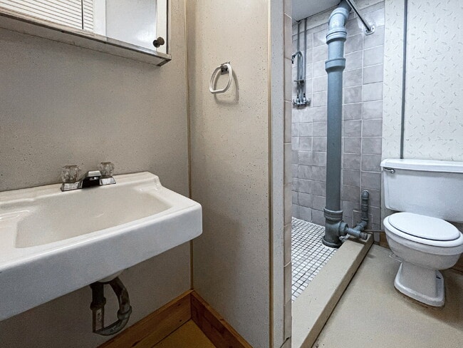 Building Photo - 666 Illinois Ave