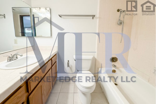 Building Photo - 2Bed/2.5Bath Townhome on Missouri/Central!...
