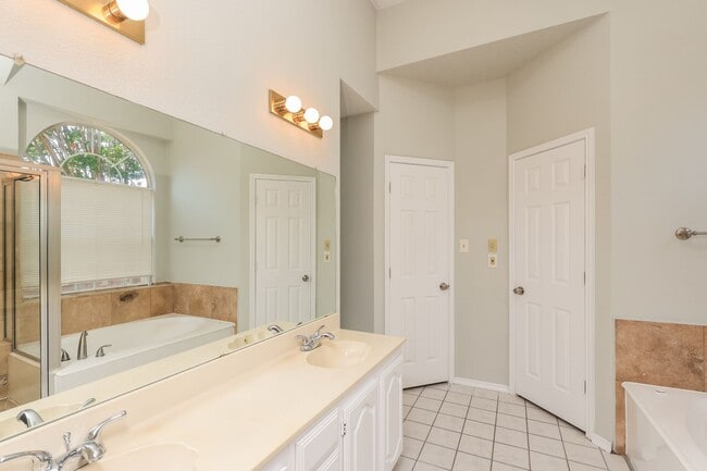 Building Photo - 5BR/2.5BA | Newly Renovated Single Family Home | Great Front and backyard | Private Pool!