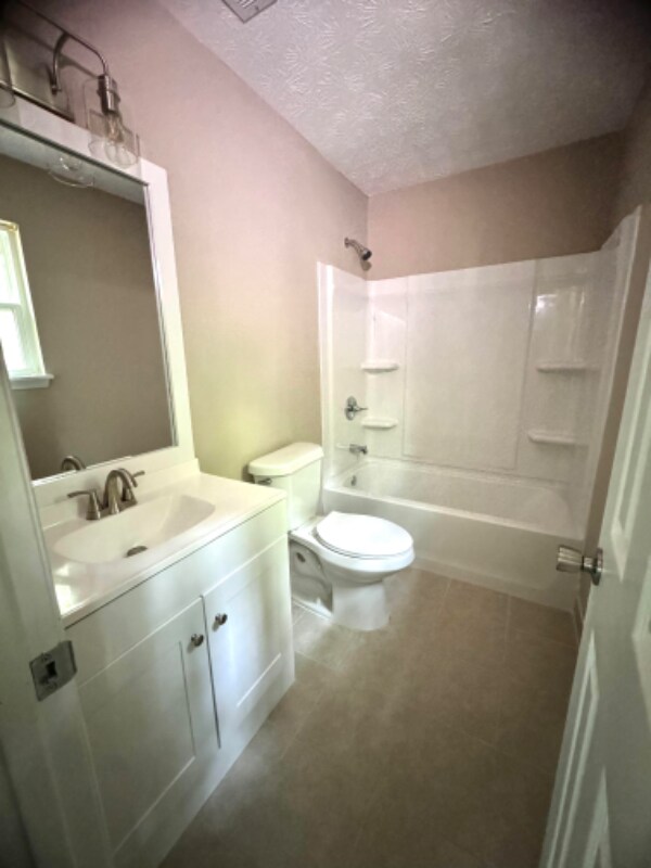 Building Photo - 106 N Meade Dr