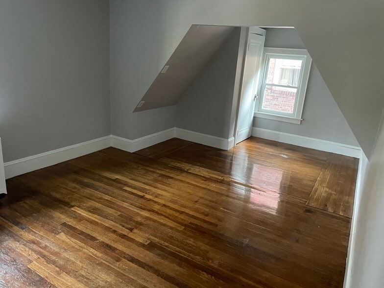 Building Photo - 600 Alden St