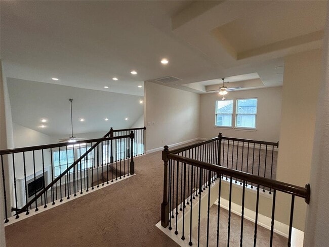 Building Photo - 3005 Zelma Dr