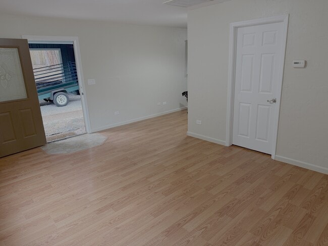 Building Photo - 5542 Gilmore Rd