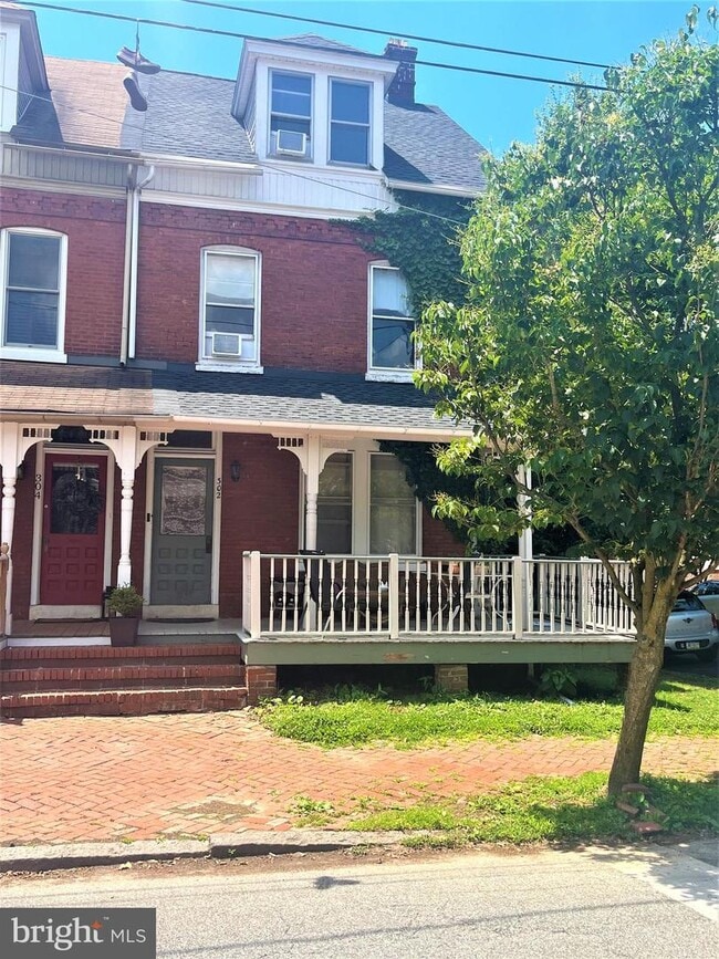 Building Photo - 302 S Darlington St