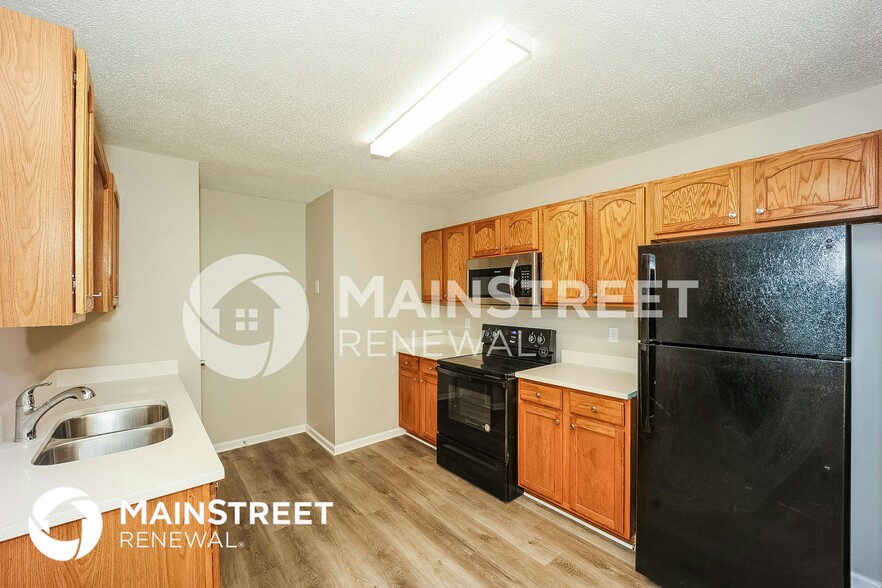 Building Photo - 64 Mineral Springs Ln
