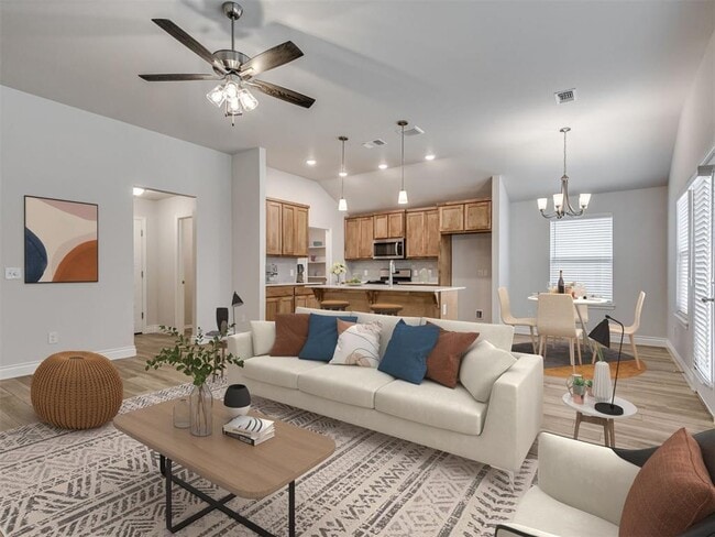 Building Photo - 417 Pergola St