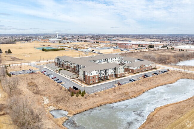 Aerial Photo - The Oaks at Algonquin