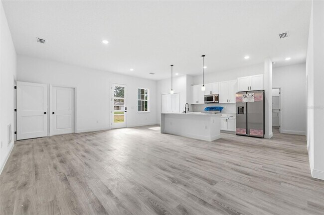 Building Photo - 13505 SW 81 Cir