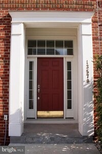 Building Photo - 13570 Village Green Dr