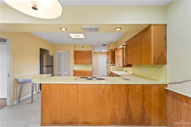 Building Photo - 28 W Austin Blvd