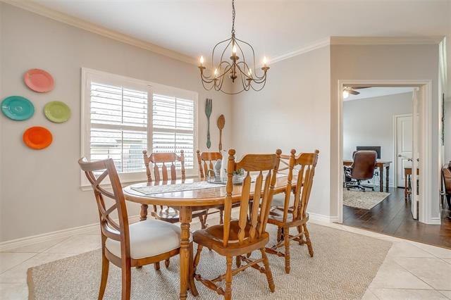 Building Photo - 13704 Southern Oaks Dr