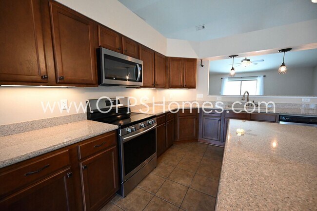 Building Photo - Home in South Crestview!