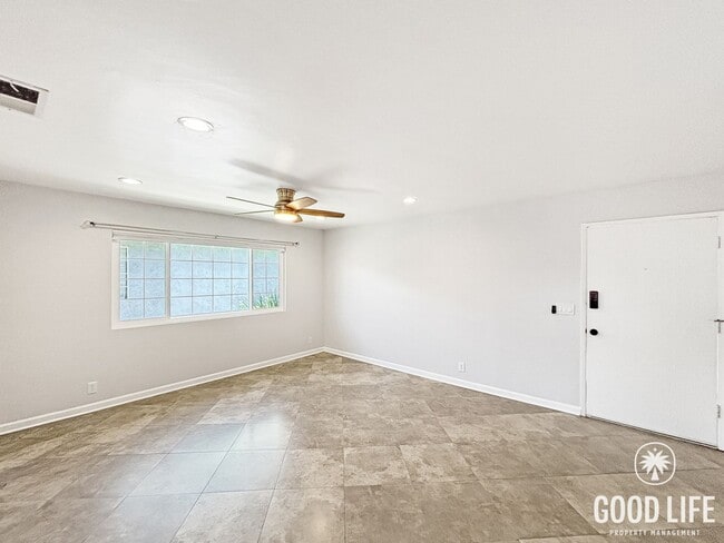 Building Photo - Beautiful 2BD/2BA Condo in El Cajon W/ A/C, W/D, Covered Back Patio, & Community Pool!