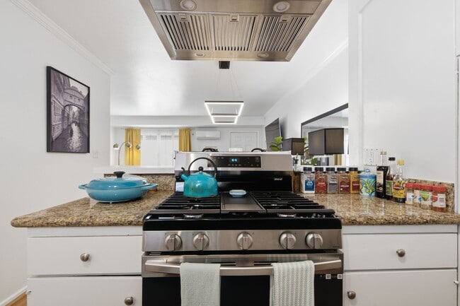 Building Photo - 2BR/1BA Condo with Resort-Style Amenities & Low-Maintenance Living