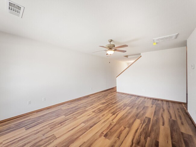 Building Photo - 1521 Fianna Pl Ct