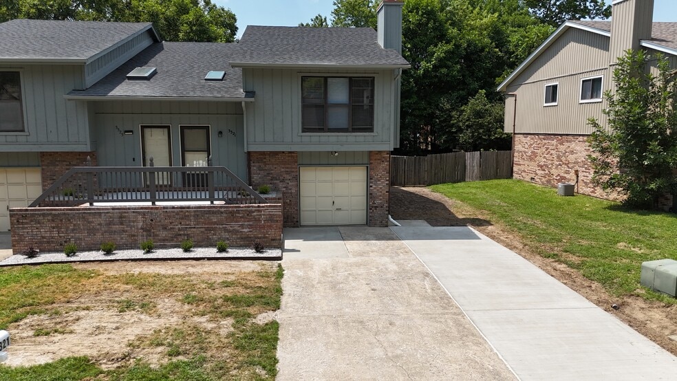 Primary Photo - 3321 Dovershire Dr