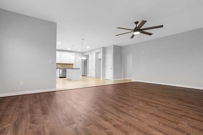 Building Photo - 2478 Silver Hill St