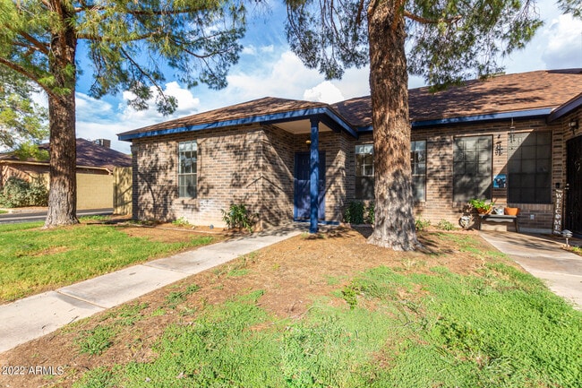 Building Photo - 11 N Concord St