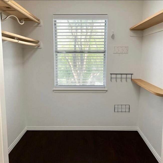 Building Photo - 14401 Misty Meadow Ln