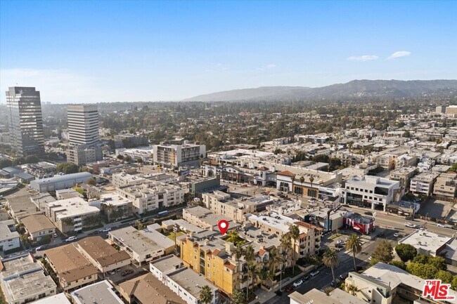 Building Photo - 1225 Armacost Ave