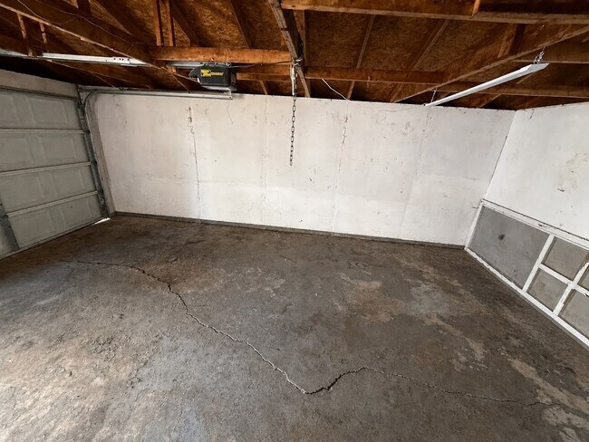 Building Photo - 314 E McClure Ave