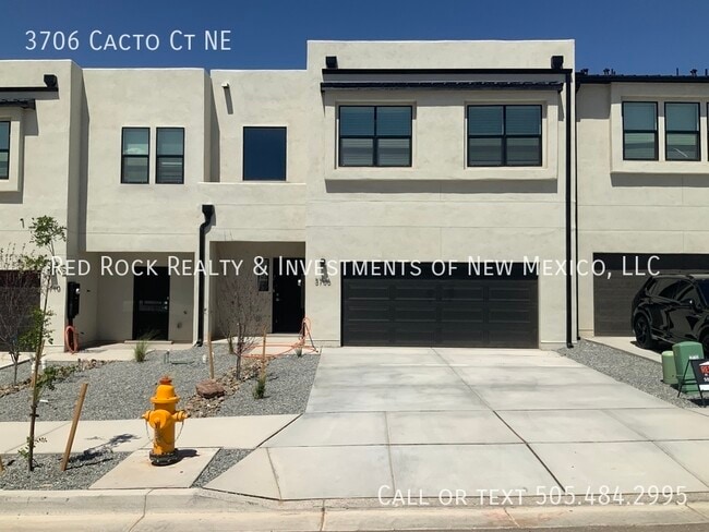 Primary Photo - 3706 Cacto Ct