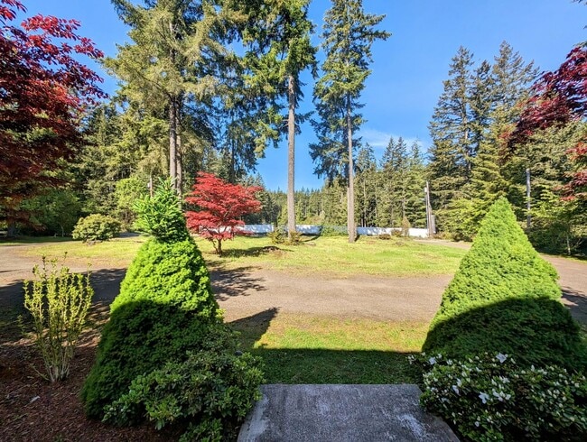Building Photo - Large 4 Bedroom Home for rent in PO - Over Two Acres and Room to Roam!