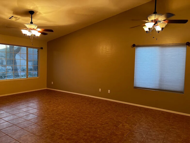 Building Photo - 4654 S Louie Lamour Dr