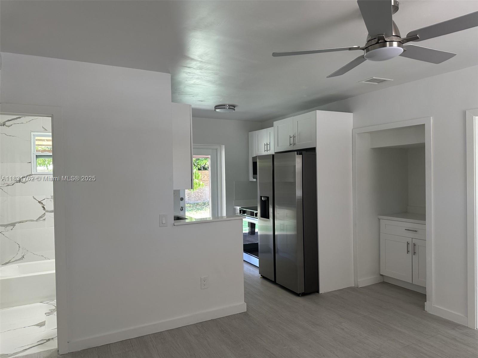 Building Photo - 1754 NE 48th Ct