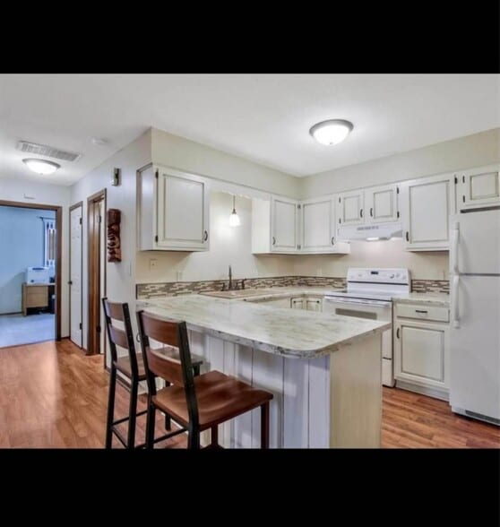 Building Photo - 702 S Taylor St