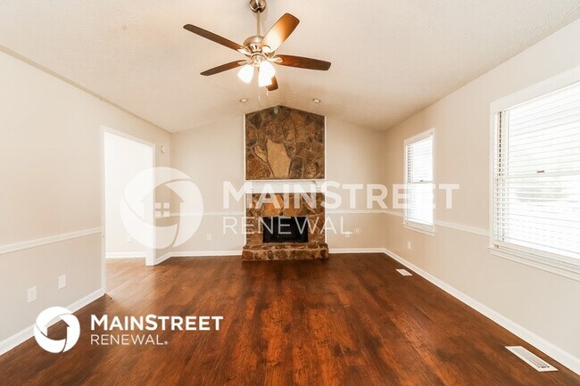 Building Photo - 23 Silverthorne Dr