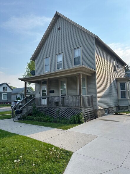 Building Photo - 1232 S 9th St