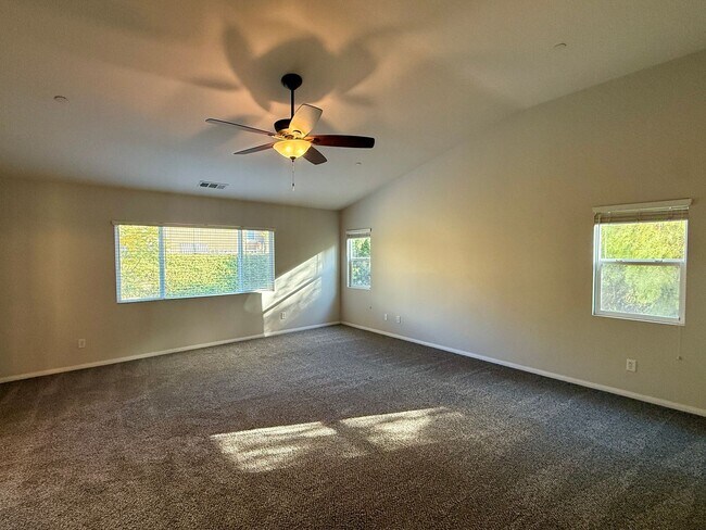 Building Photo - Beautiful 5-Bedroom Home In Oceanside