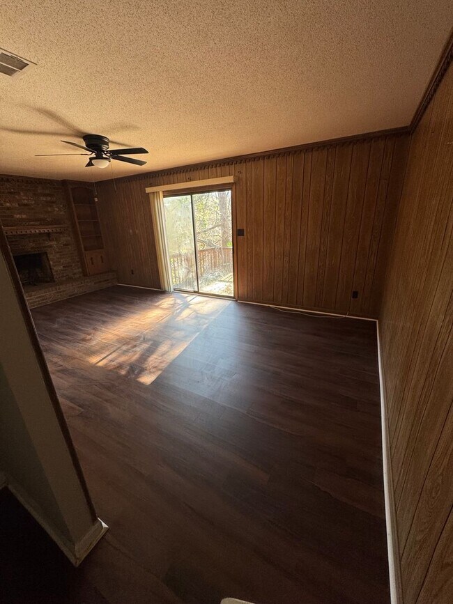 Building Photo - Located in the Heart of Evans