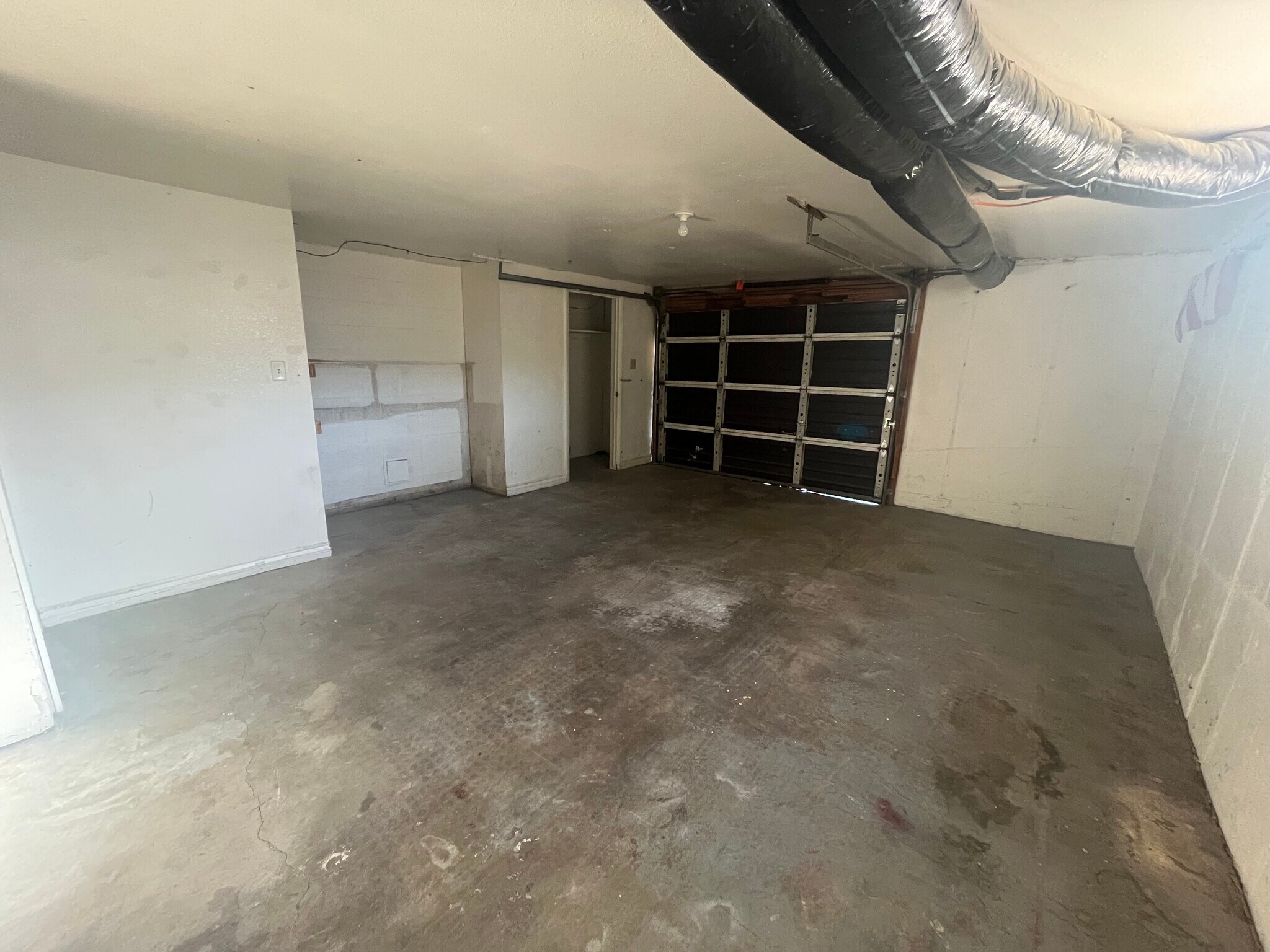 Garage - 245 Cherry Hill Dr