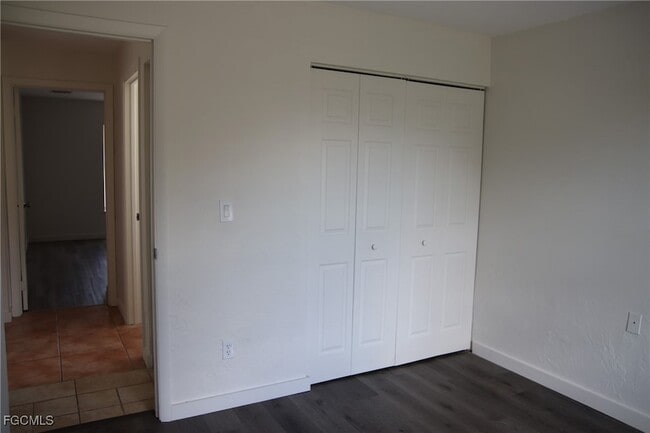 Building Photo - 320 Harry Ave S