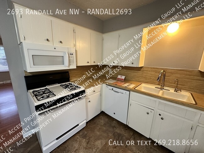 Building Photo - 2693 Randall Ave NW