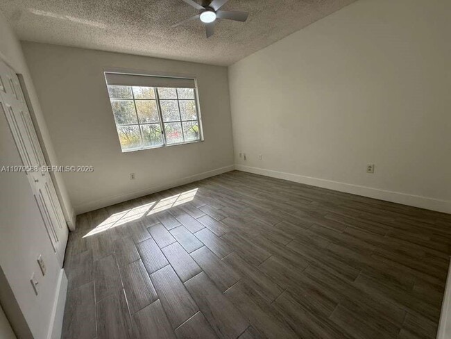 Building Photo - 2440 E Preserve Way