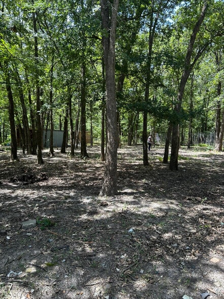 Building Photo - 121 Telephone Rd