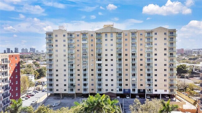 Building Photo - 3500 Coral Wy