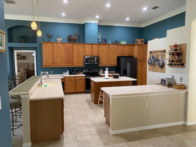 Building Photo - Beautiful Short Term Seasonal Home In Plantation at Leesburg